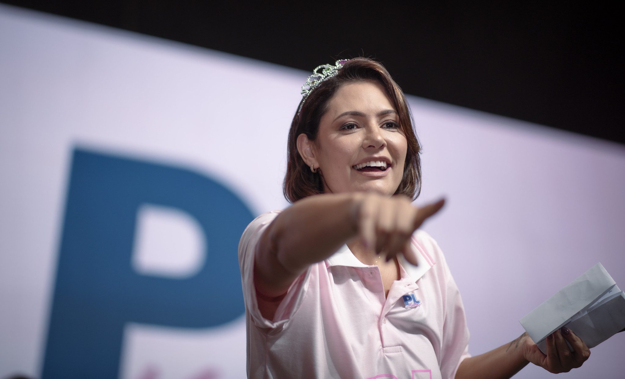 Michelle Bolsonaro decide disputar vaga ao Senado pelo DF