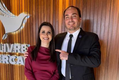 PL lança Carlos Bolsonaro e Carol de Toni ao Senado por Santa Catarina