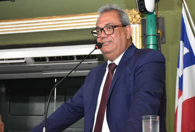 Carlos Muniz deve anunciar nesta quarta quem apoiará ao governo