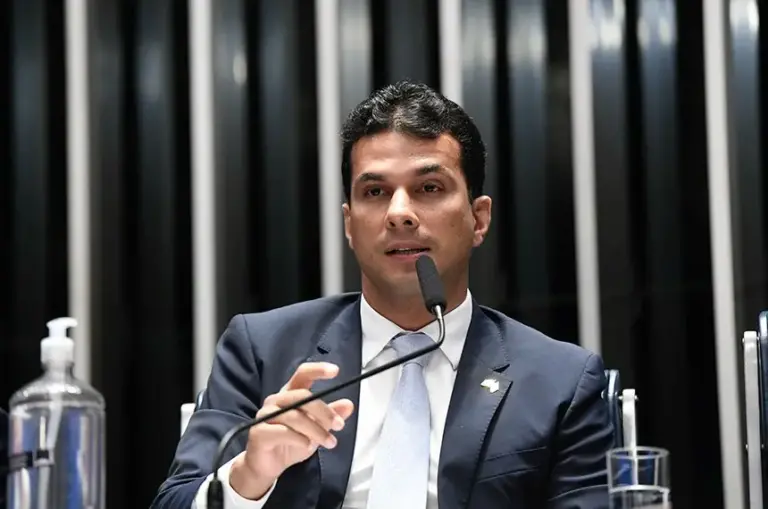 Irajá desiste de disputar a reeleição ao Senado