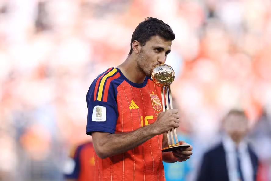 Man City recusa proposta de R$ 352 milhões por Rodri