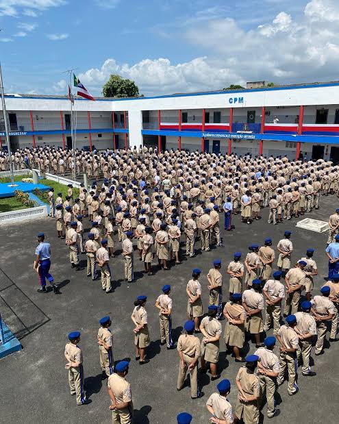 Colégios militares e institutos federais lideram Ideb na Bahia