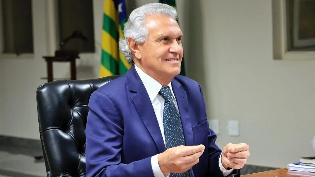 Caiado chama de covardia moral possível ausência de Lula e Flávio nos debates
