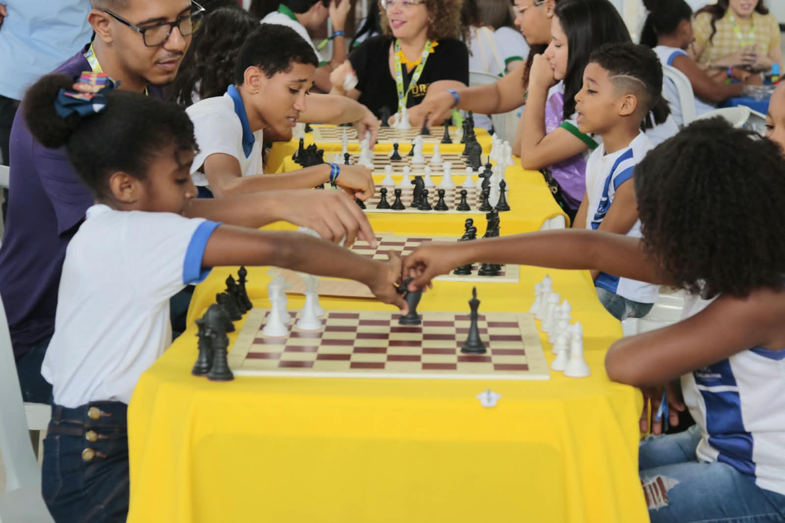 Games e tecnologia chegam a escolas públicas de Salvador com atividades para alunos e professores