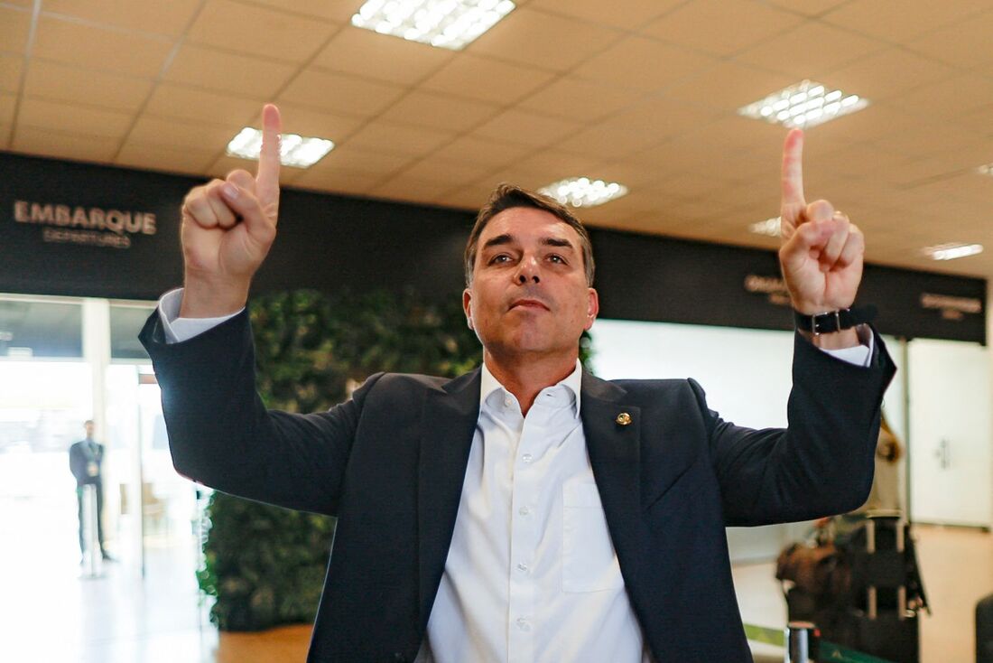 PL destina R$ 42 milhões a Flávio Bolsonaro