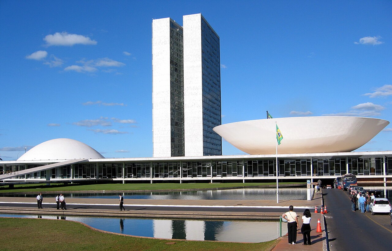 Congresso vota pautas sociais antes das eleições