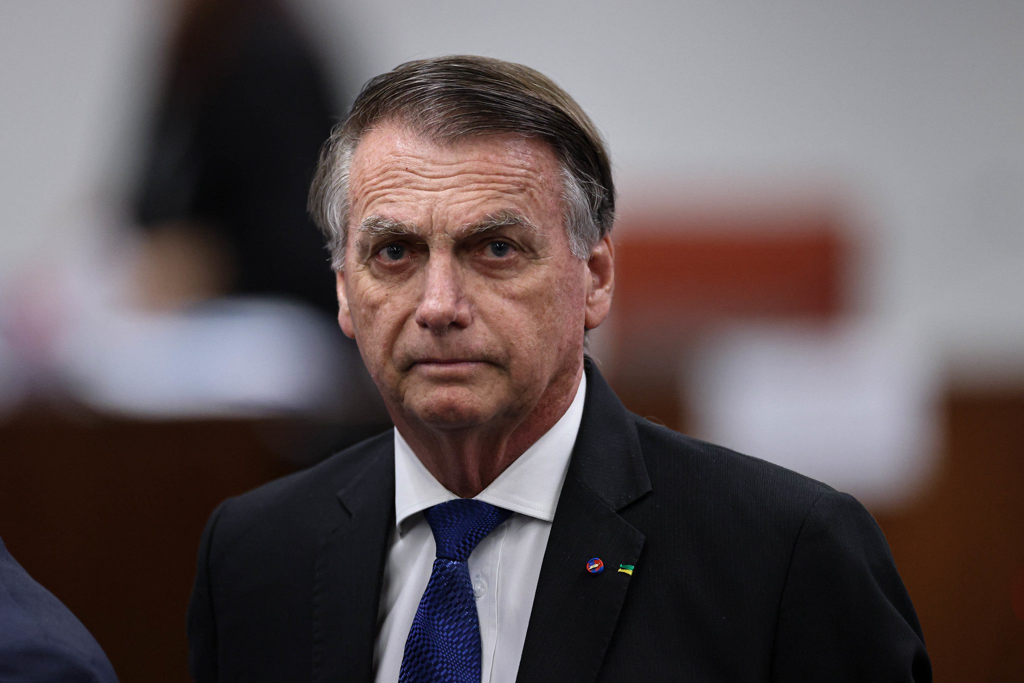 Moraes manda destruir ou doar armas de Bolsonaro apreendidas pela PF