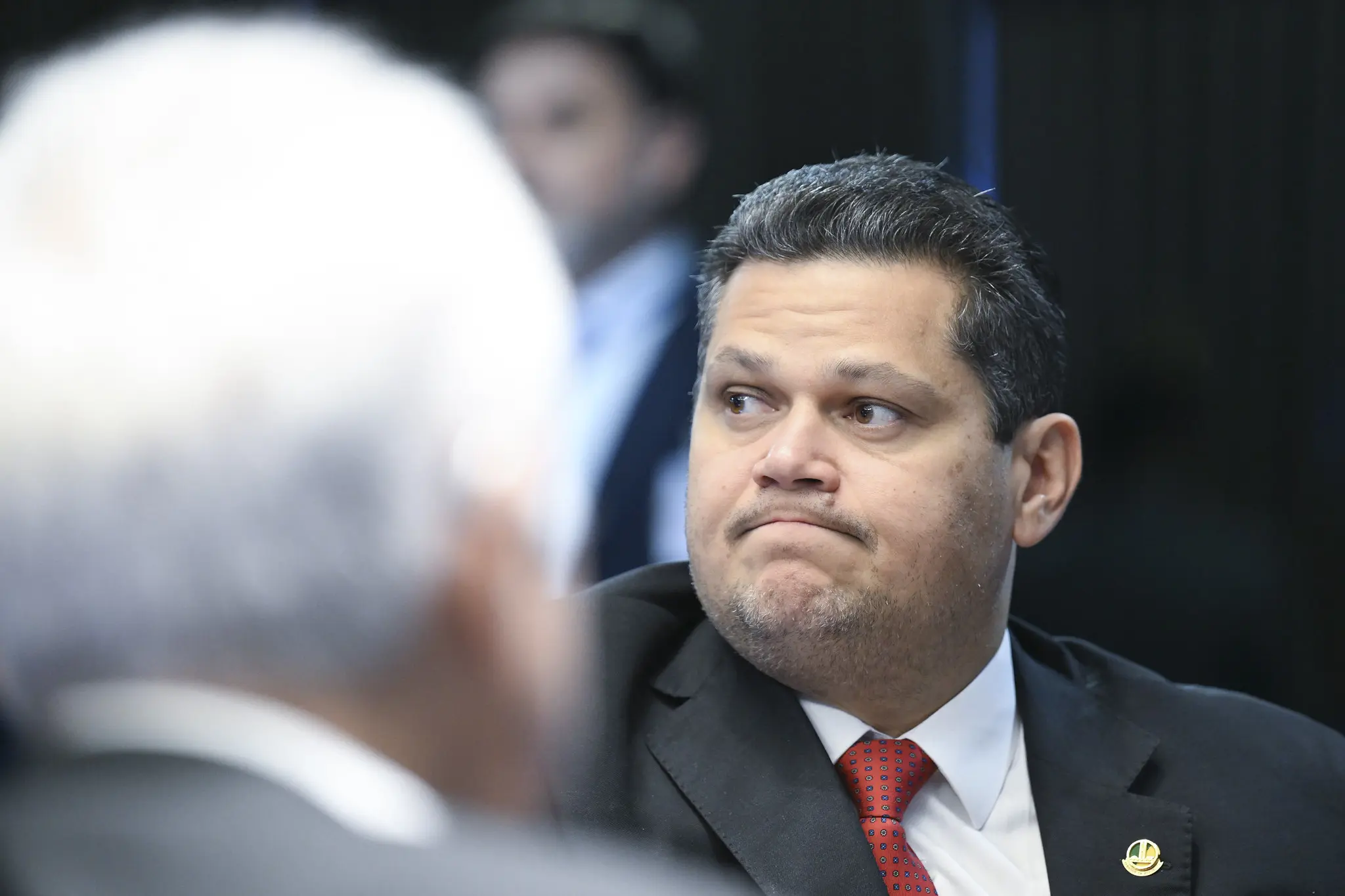 Alcolumbre cita pedido de R$ 130 milhões a Vorcaro para filme e rebate pressão sobre Moraes