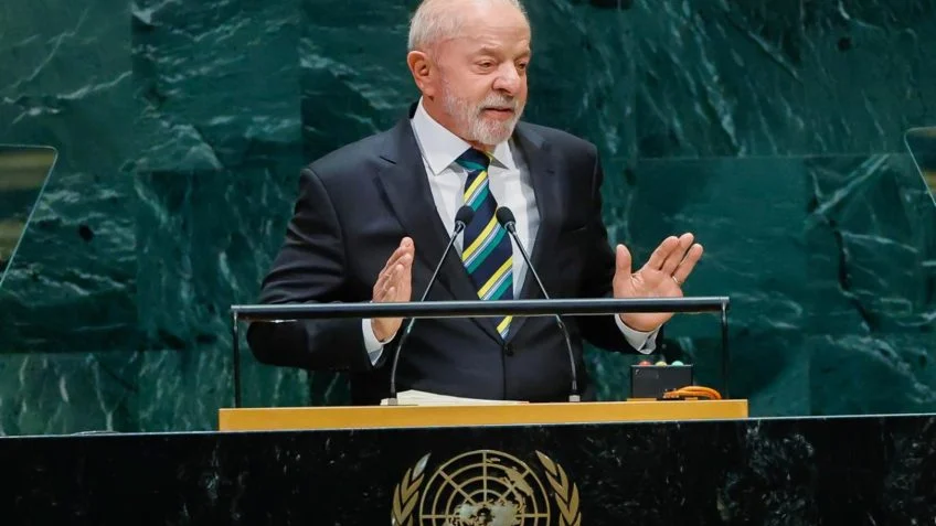 Lula mira o eleitor brasileiro na ONU ao falar de bets, 6x1 e Pix