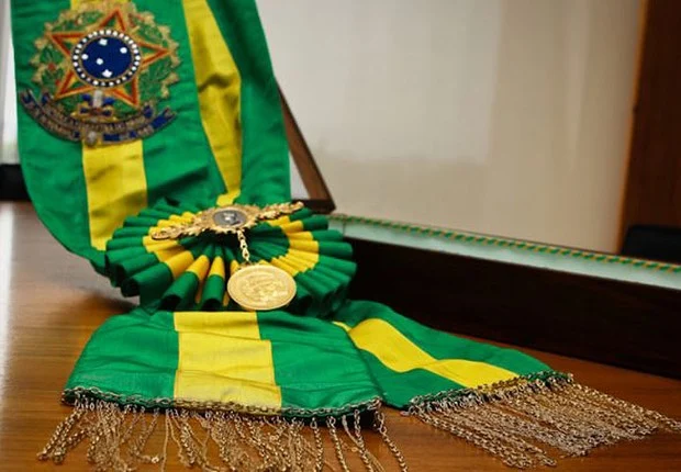 Quaest: Lula tem 39% e Flávio Bolsonaro, 34%