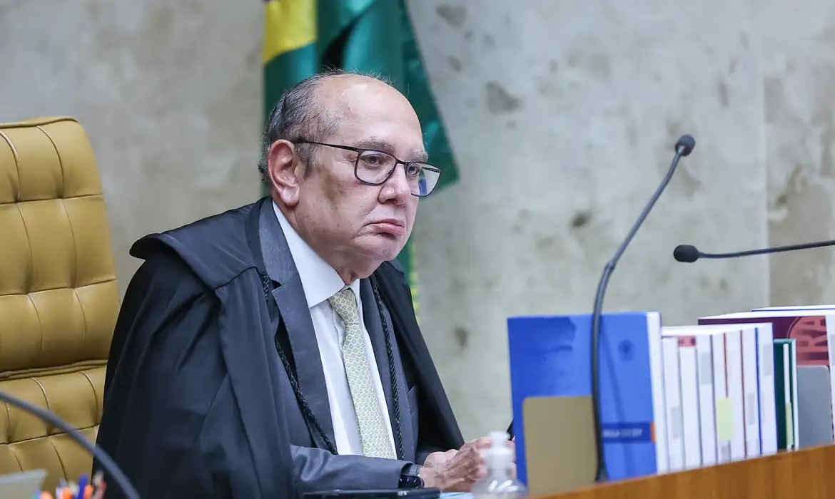 Gilmar Mendes mantém quebra de sigilos de ex-assessora de Flávio Bolsonaro