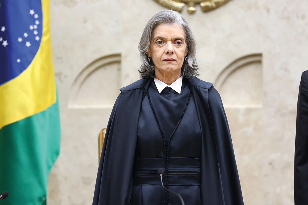 Cármen Lúcia decide se Renan debate