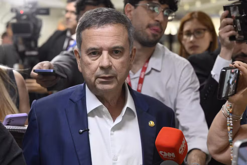 Oposição tenta adiar votação do fim da escala 6x1 no Senado
