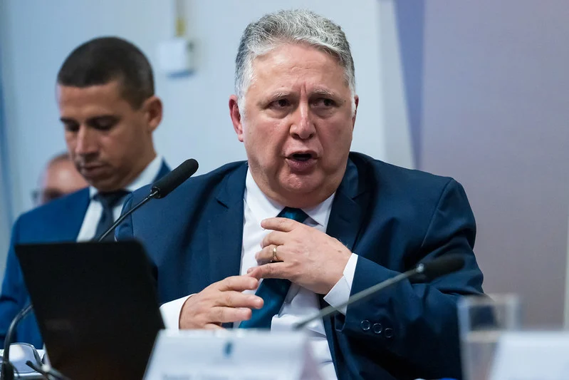 Metadados ligam advogado de Garotinho a parecer sobre desistência de recurso