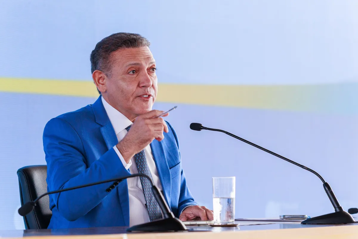 Ministros indicam a Nunes Marques que revisão de Bolsonaro deve ir ao plenário