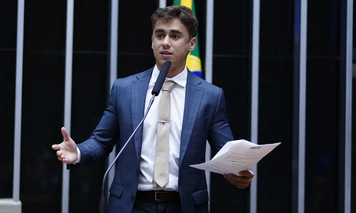 TSE manda Nikolas Ferreira retirar vídeo