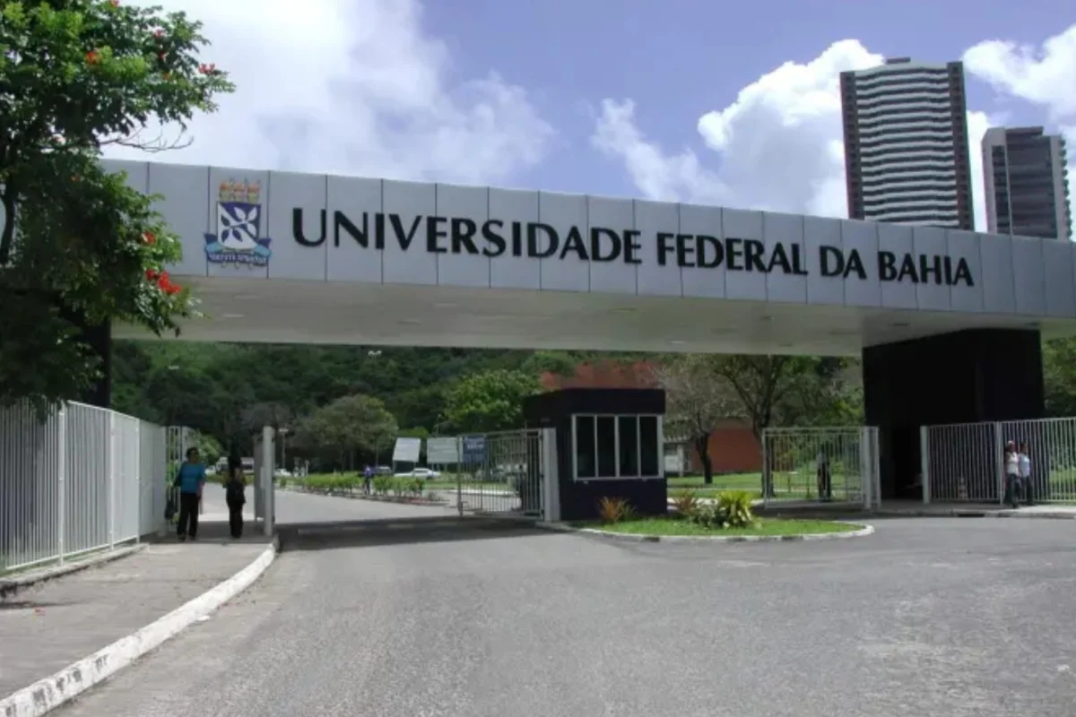 Ofício do DCE da UFBA pede alteração de aulas e avaliações para mobilização contra a direita