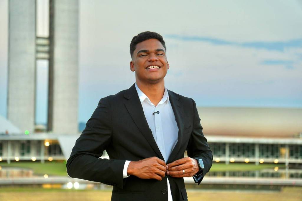 Após denúncia de Sandro Filho, MP Eleitoral abre apuração sobre possível showmício de Daniela Mercury em Salvador
