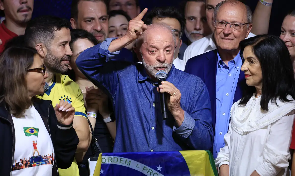 Lula precisa remanejar R$ 20 bi em 2027