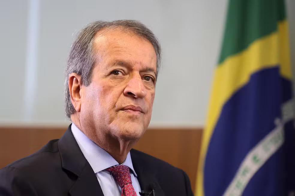 Valdemar Costa Neto critica carta em que Flávio se diz líder do Brasil