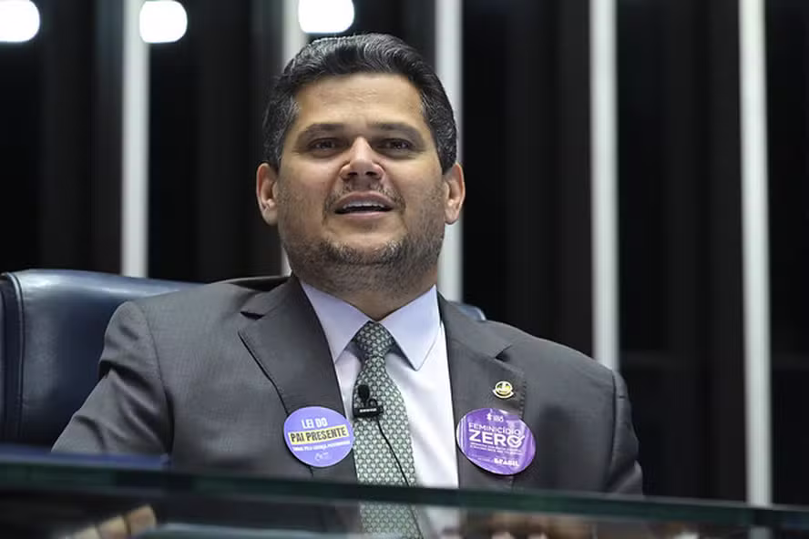 PL rejeita acordo com Alcolumbre e lança Marinho na semana que vem